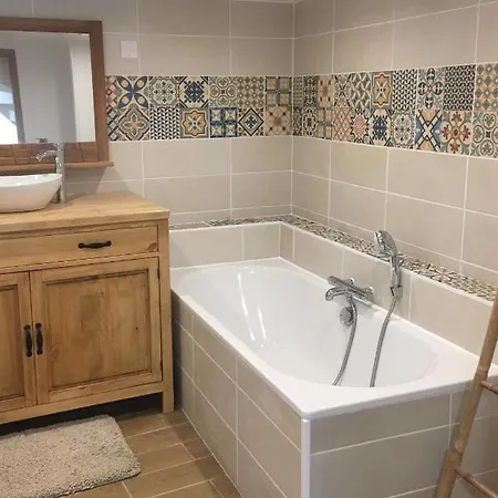 Maison 2 Etages Au Coeur De Canet-village Кане